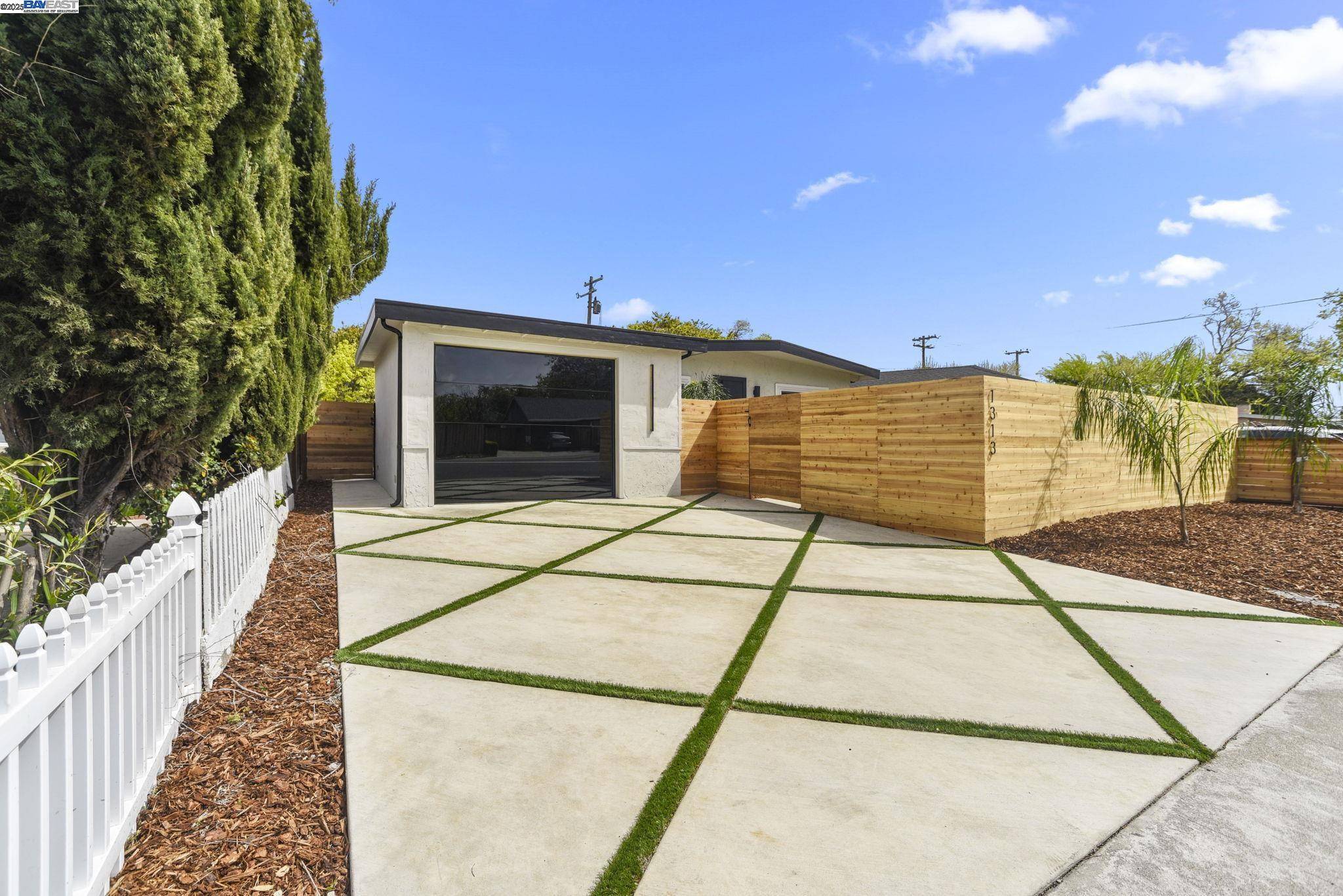 Santa Clara, CA 95051,1313 Kiely Blvd