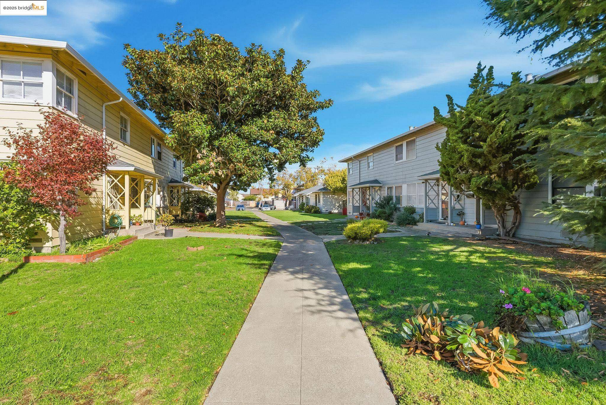 Alameda, CA 94501,109 Cypress St. #C