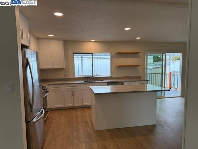 Fremont, CA 94555,4141 Deepcreek #106