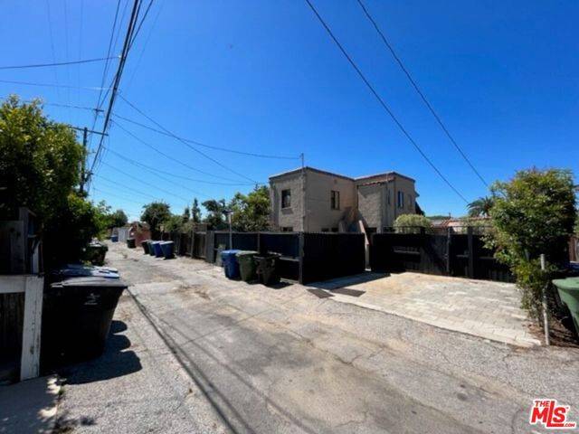 Santa Monica, CA 90405,2207 23rd Street