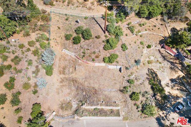 Agoura Hills, CA 91301,2040 E Lakeshore Drive