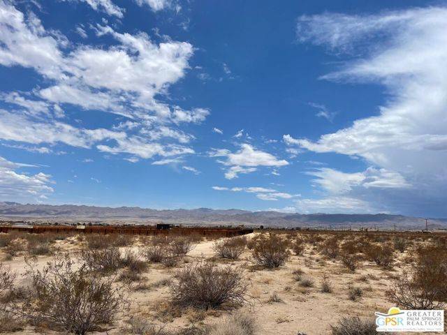 Joshua Tree, CA 92252,0 Moonlight Mesa Road