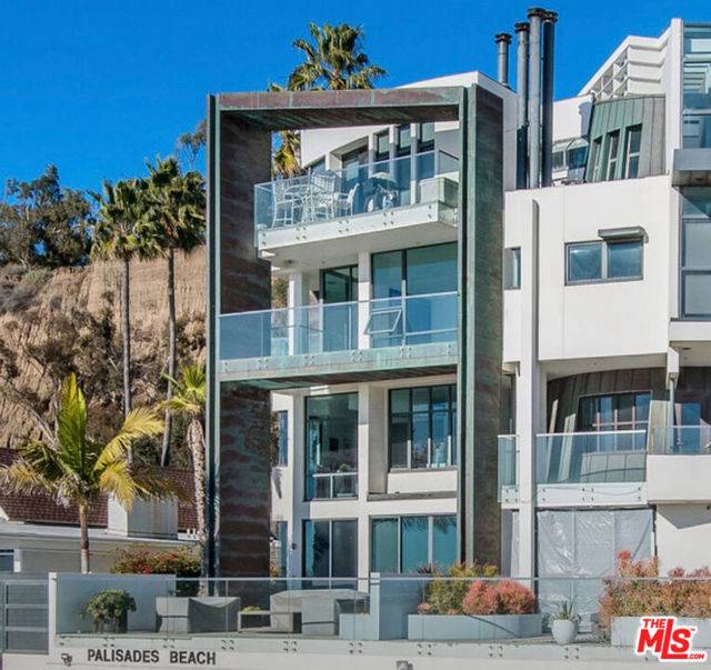 Santa Monica, CA 90402,270 Palisades Beach Road #301