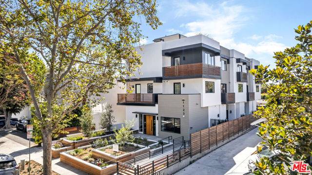 West Hollywood, CA 90046,1123 Formosa Avenue #4