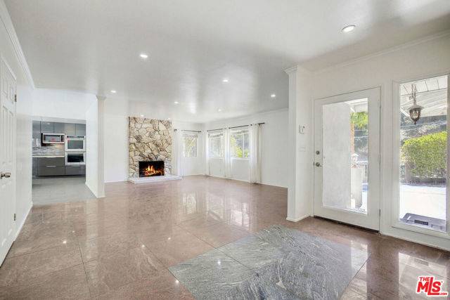 Studio City (los Angeles), CA 91604,3057 Laurel Canyon Boulevard