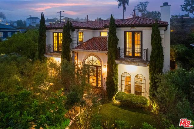 Pacific Palisades (los Angeles), CA 90272,592 Radcliffe Avenue