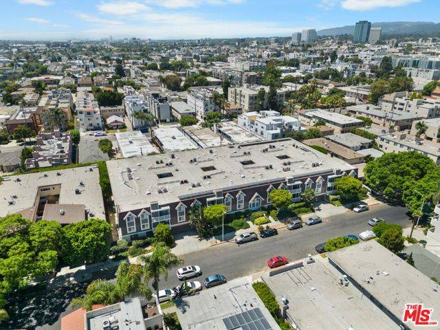 Los Angeles, CA 90025,1731 Barry Avenue #202