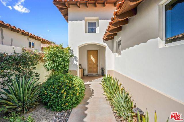 La Quinta, CA 92253,48385 Via Solana