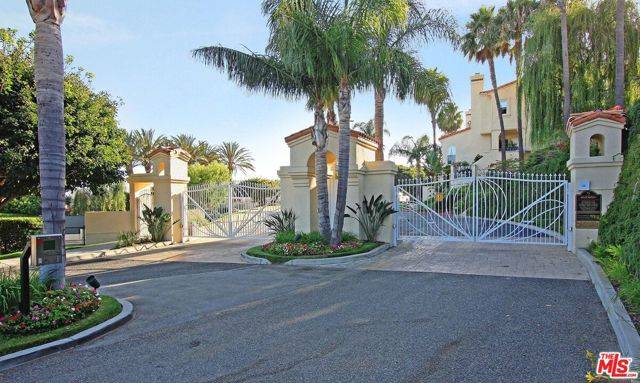 Malibu, CA 90265,6463 Zuma View Place #168