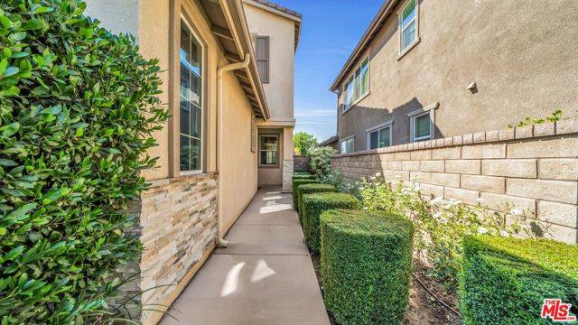 Santa Clarita, CA 91350,22518 Brightwood Place