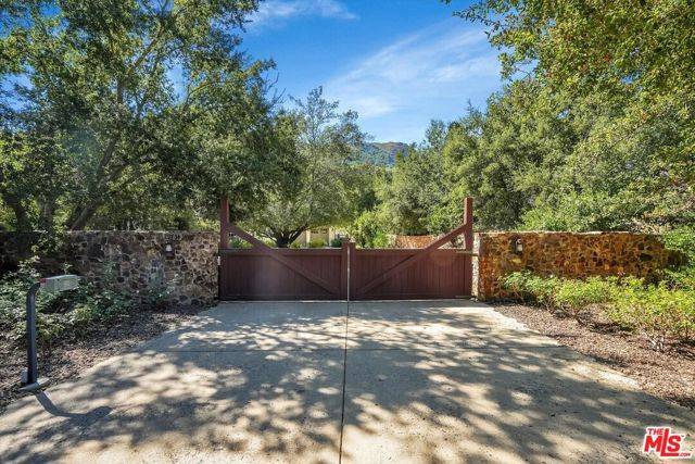 Agoura Hills, CA 91301,29734 Mulholland Highway