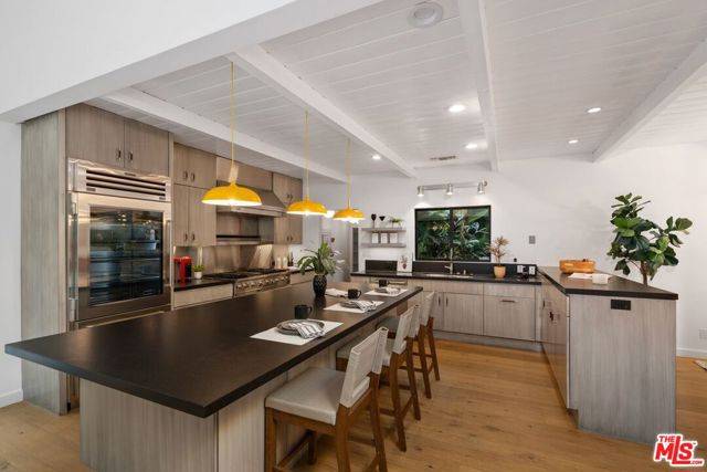 Malibu, CA 90265,6417 Via Escondido Drive