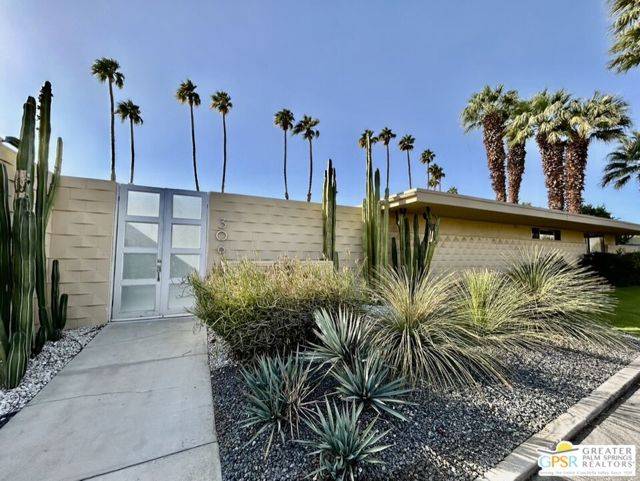 Palm Springs, CA 92264,306 Desert Lakes Drive