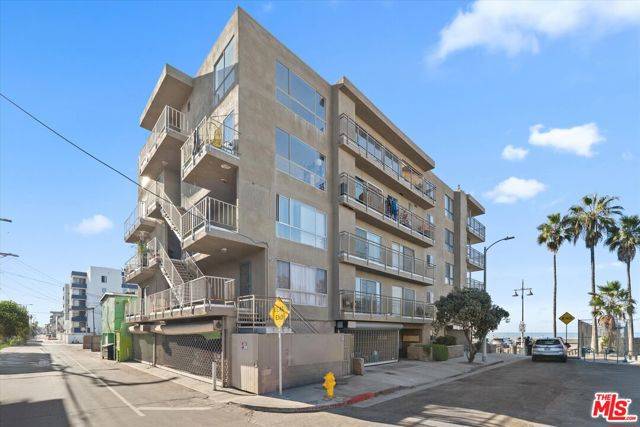 Venice (los Angeles), CA 90291,8 23rd Avenue #201