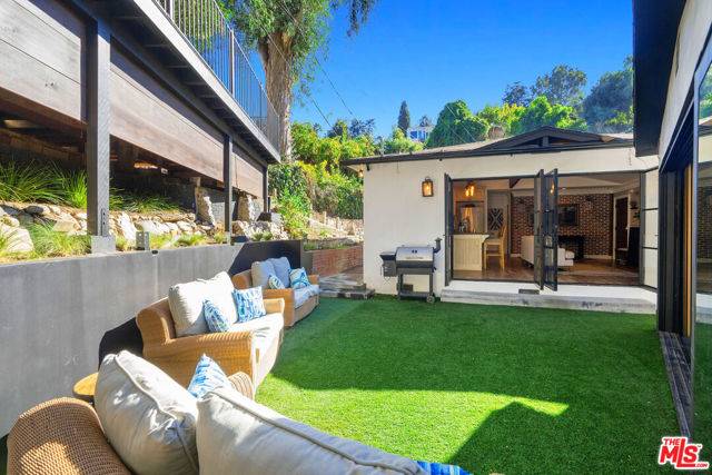 Studio City (los Angeles), CA 91604,11647 Sunshine Terrace