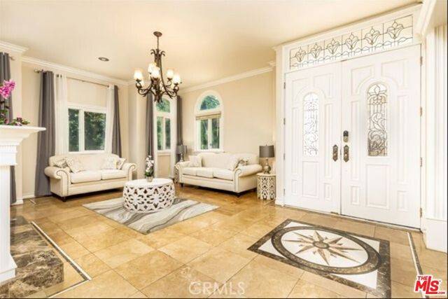 Beverly Hills, CA 90210,2328 Benedict Canyon Drive