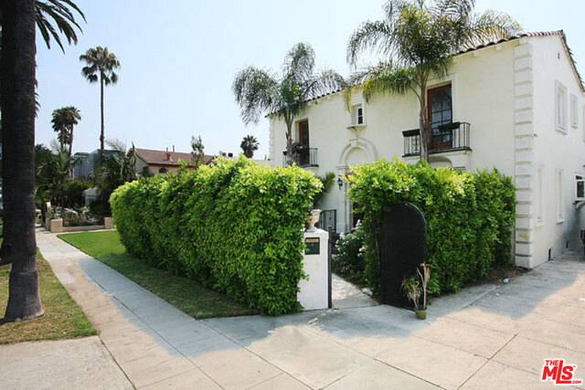 Beverly Hills, CA 90211,213 N Doheny Drive