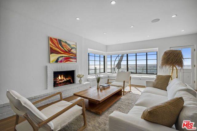 Malibu, CA 90265,31500 Victoria Point Road