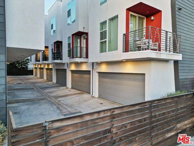 North Hollywood (los Angeles), CA 91601,5006 Morrison Court