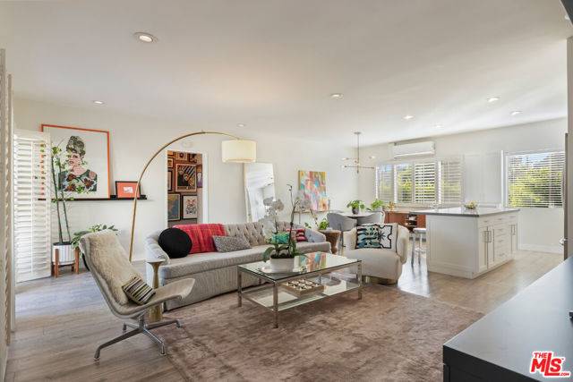 West Hollywood, CA 90046,1233 N Laurel Avenue #209