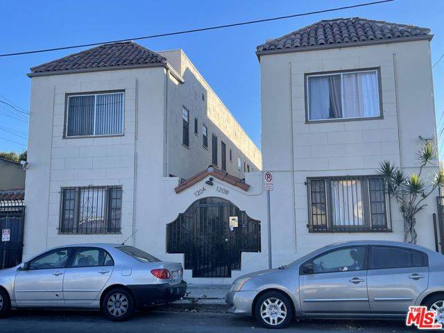 Los Angeles, CA 90006,1204 S Ardmore Avenue