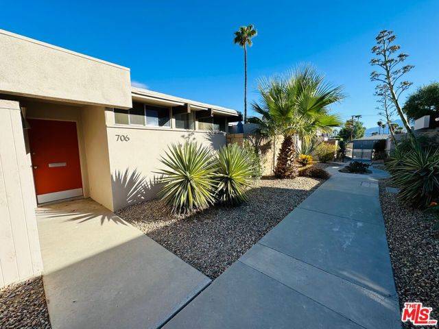 Palm Springs, CA 92262,706 E Vista Chino