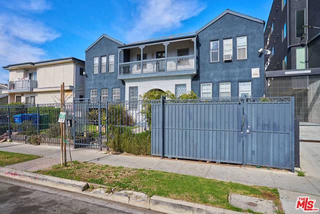 Los Angeles, CA 90038,5737 Lexington Avenue