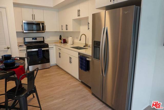 El Monte, CA 91731,10568 Promenade Gateway #341