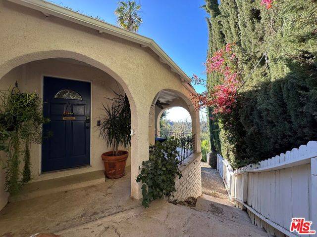 Woodland Hills (los Angeles), CA 91364,4707 Bedel Street