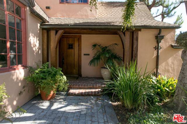 Los Angeles, CA 90036,116 S Gardner Street