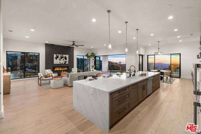 Santa Barbara, CA 93105,2082 Las Canoas Road