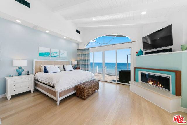 Malibu, CA 90265,27040 Malibu Cove Colony Drive