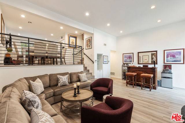 Tarzana (los Angeles), CA 91356,5477 Nestle Avenue #6