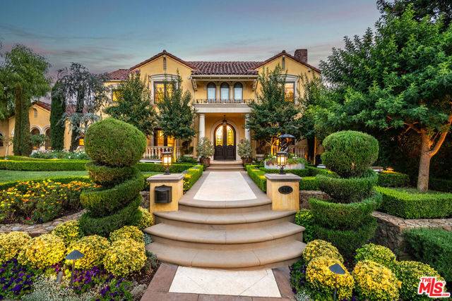 Burbank, CA 91501,820 E Grinnell Drive