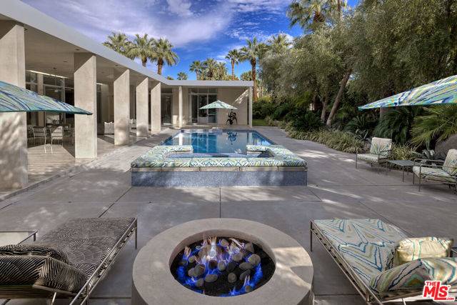 Palm Springs, CA 92262,500 W Crescent Drive