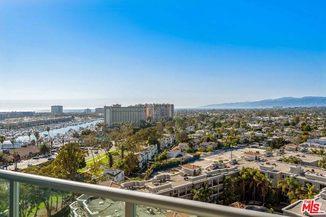 Marina Del Rey, CA 90292,13700 Marina Pointe Drive #1411