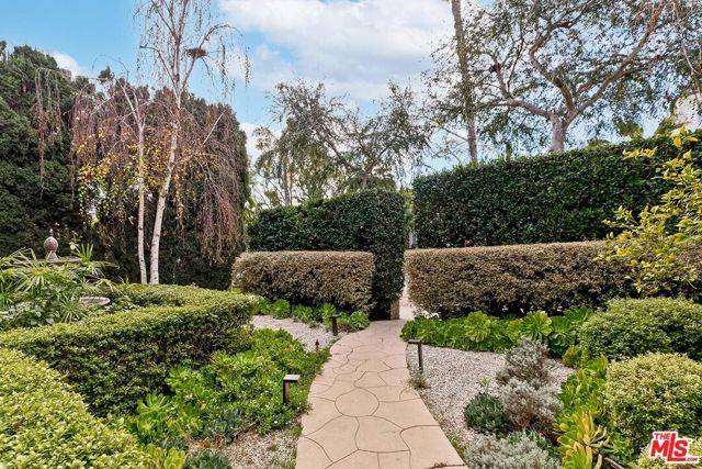 West Hollywood, CA 90046,1282 N Harper Avenue