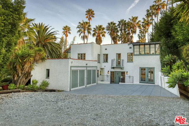 Los Angeles, CA 90068,6749 Whitley Terrace
