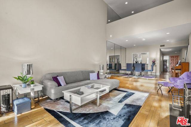 Marina Del Rey, CA 90292,4338 Redwood Avenue #B303