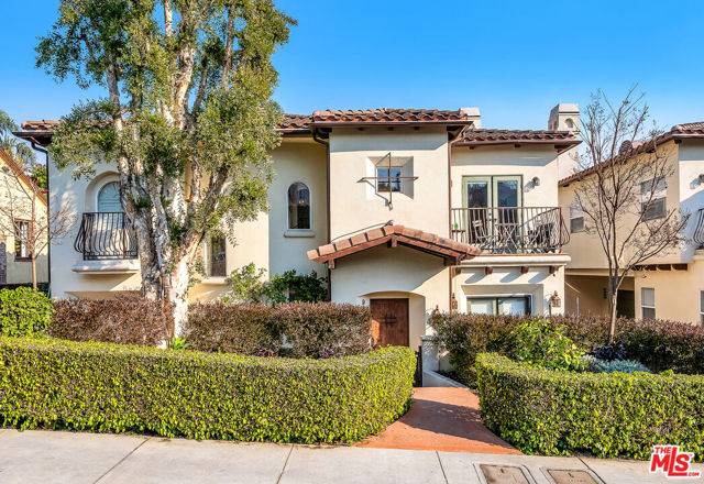 West Hollywood, CA 90069,934 Hilldale Avenue