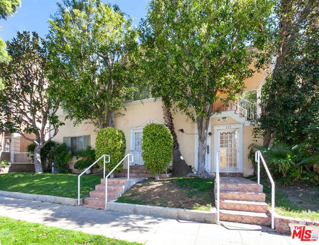 Beverly Hills, CA 90212,212 S LASKY Drive #3