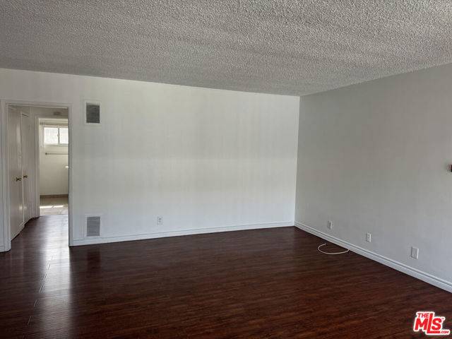 Sherman Oaks, CA 91423,4555 Sylmar Avenue #104
