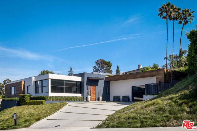 Los Angeles, CA 90049,16366 Sloan Drive