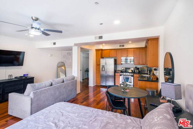 Los Angeles, CA 90031,360 W Avenue 26 #111