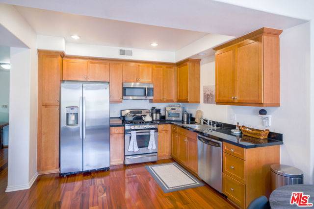 Los Angeles, CA 90031,360 W Avenue 26 #111