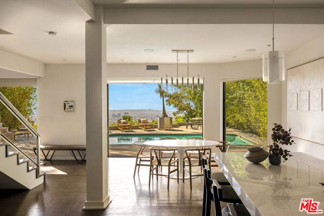 Los Angeles, CA 90069,8540 Hedges Way