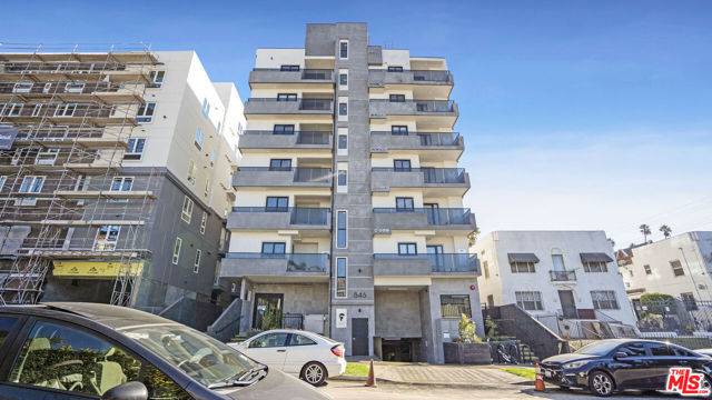 Los Angeles, CA 90005,846 S Mariposa #604