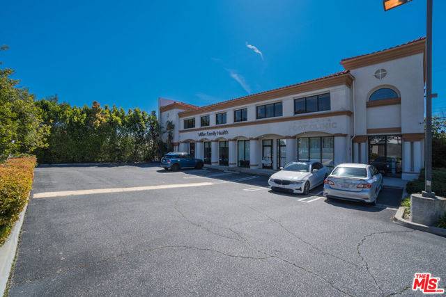 Arcadia, CA 91006,200 E Foothill Boulevard