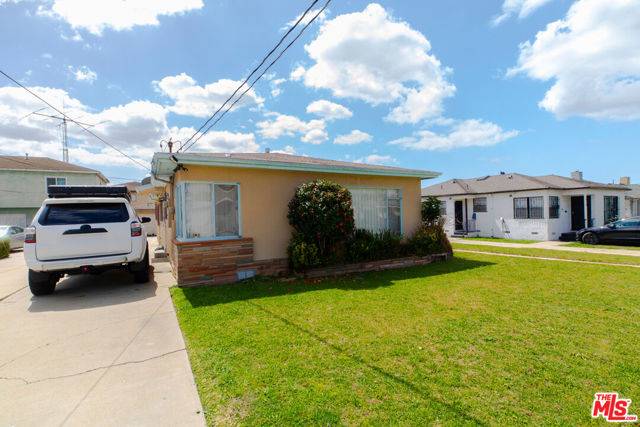 Inglewood, CA 90303,3202 W 111th Street