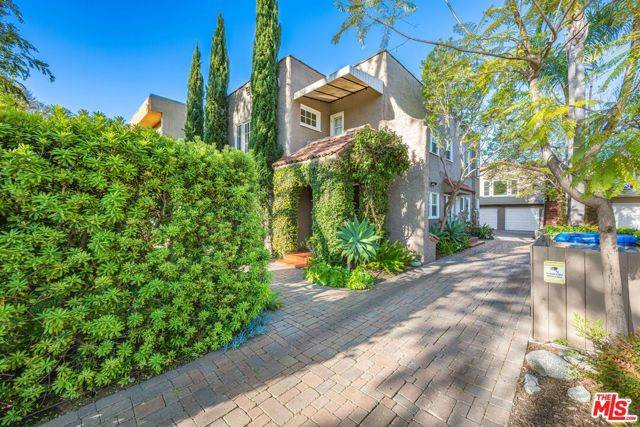 Los Angeles, CA 90046,745 N Hayworth Avenue